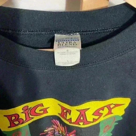 Gilden activewear heavyweight Crewneck, Big Easy New Orleans that voodoo that yo - Picture 6 of 9